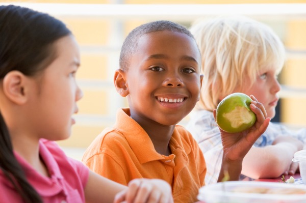 kids-eating-healthy